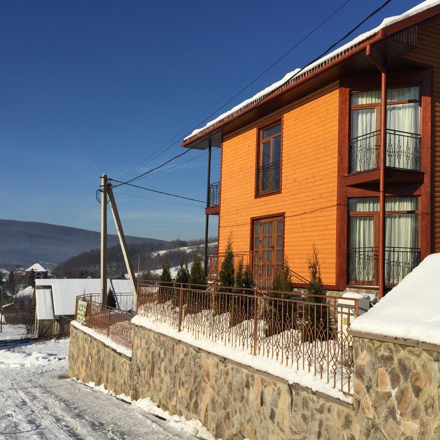 Mini Hotel Solnce Karpat ポリアナ エクステリア 写真