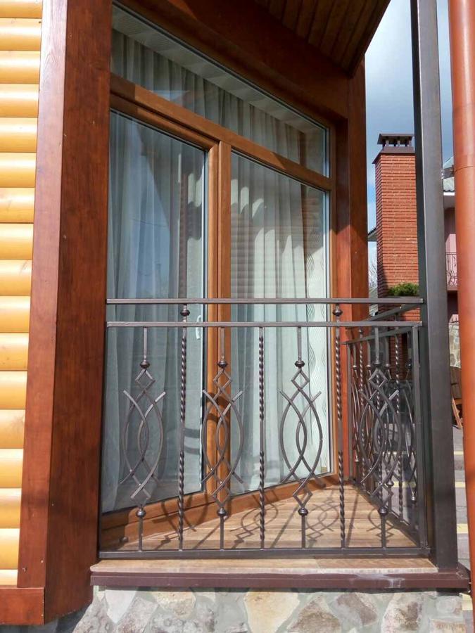 Mini Hotel Solnce Karpat ポリアナ エクステリア 写真